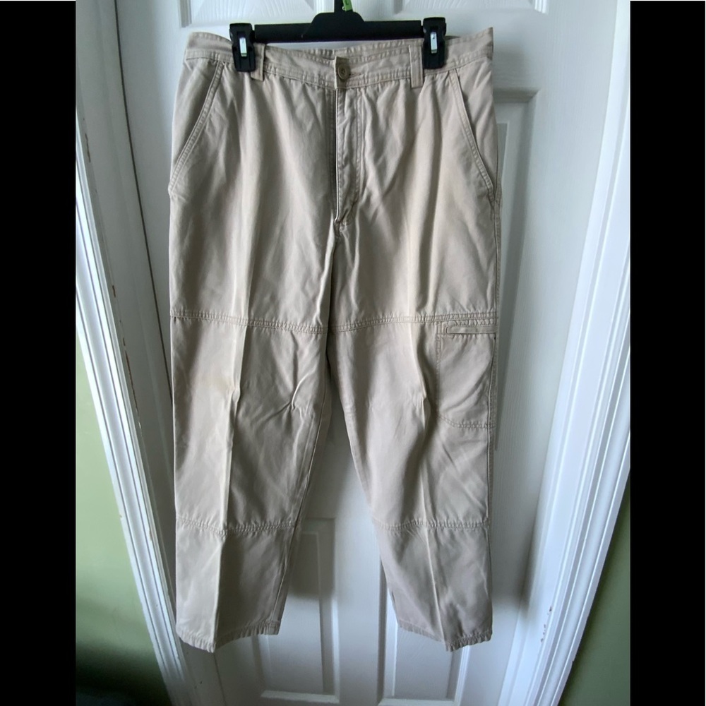 Men’s Royal Robbins 34” x 32” beige pants.